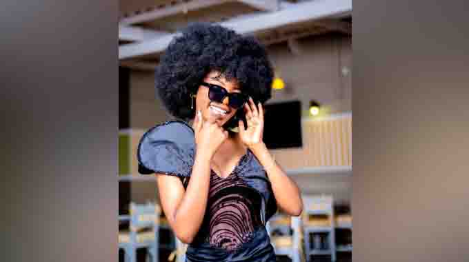 TIKTOK SWEETHEART! Bulawayo girl charms fans with dance and laughs