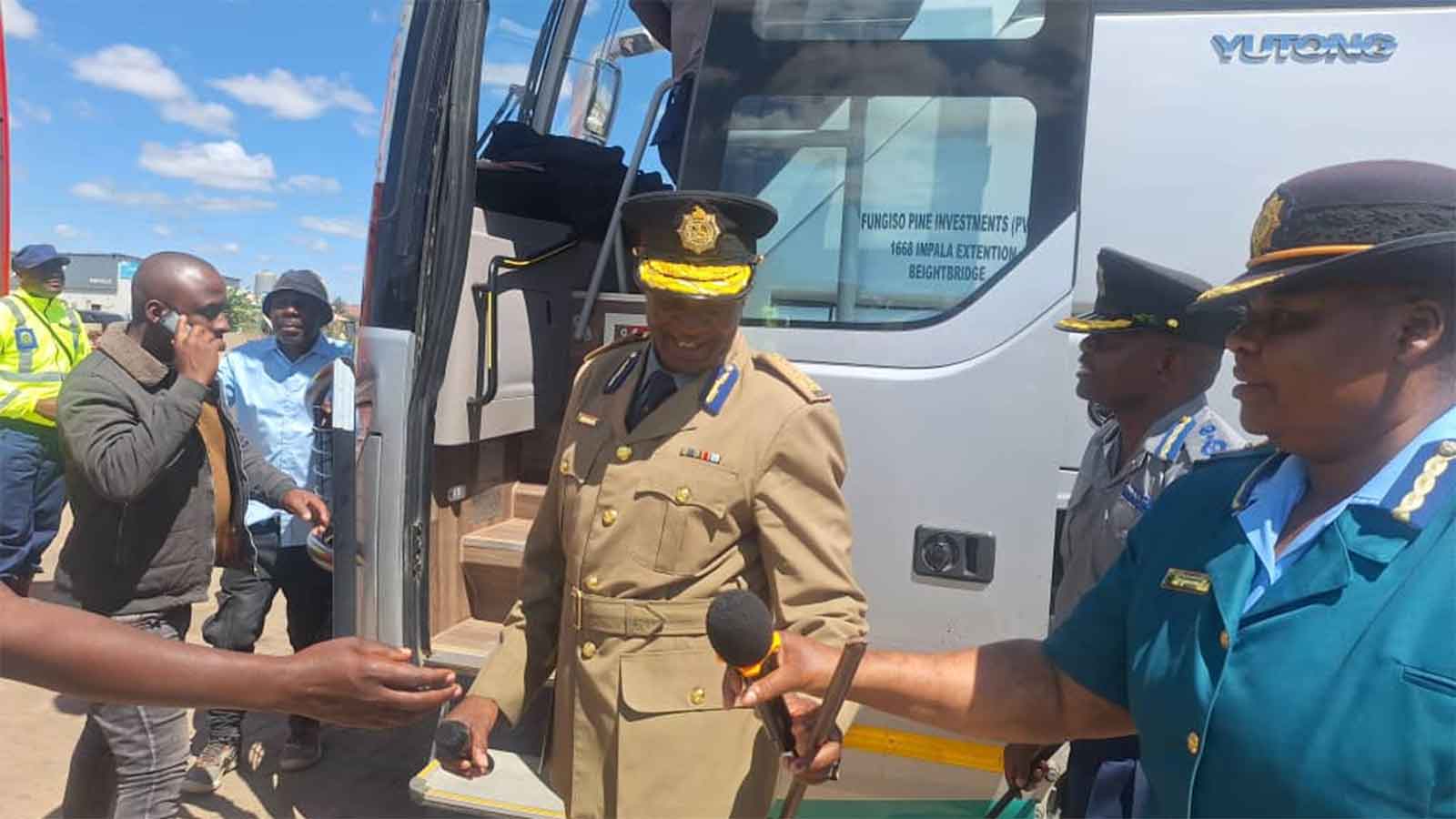 Police in Harare increase visibility to curb crime during the Easter holiday