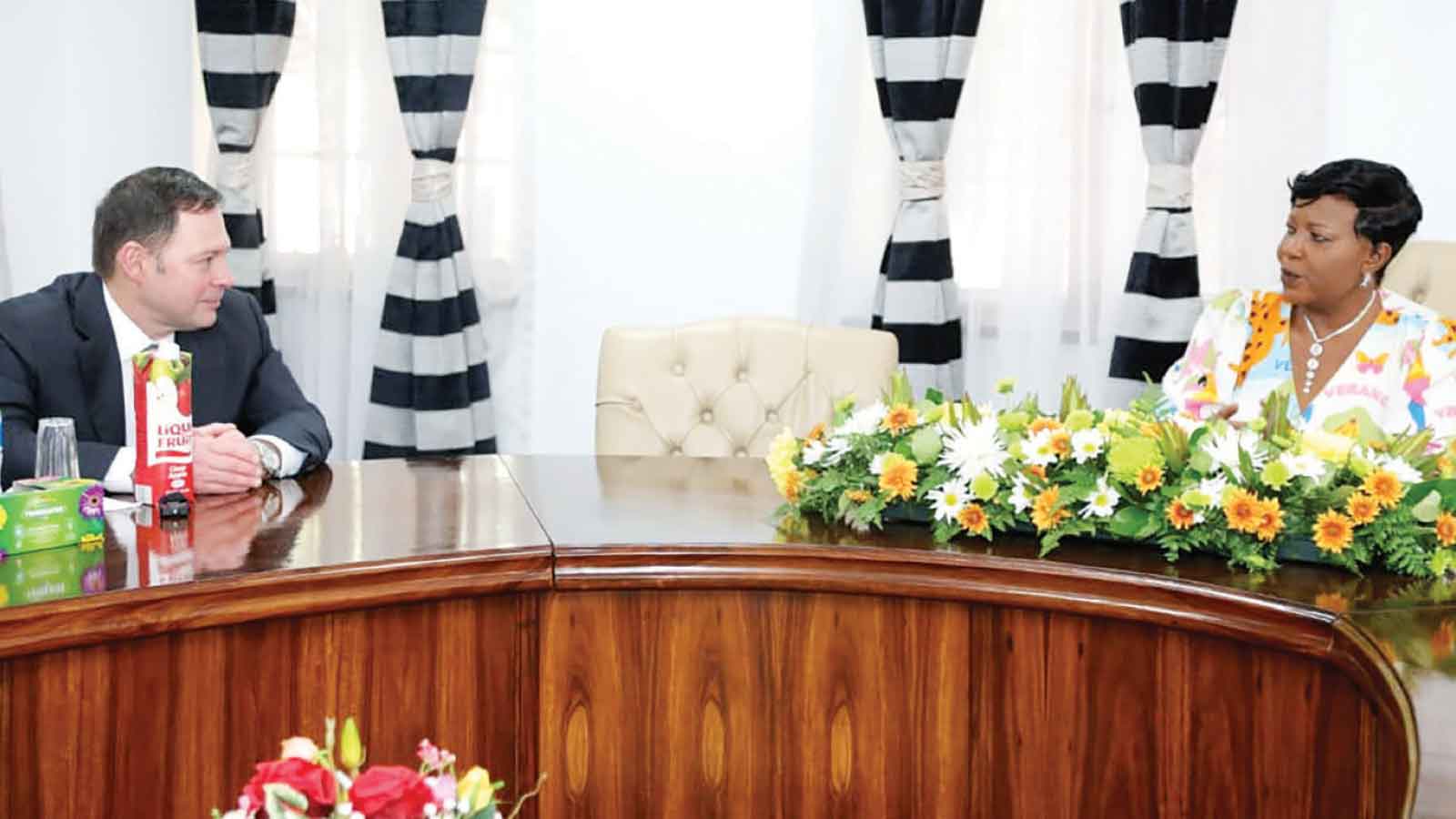 Russian Ambassador bids farewell to First Lady