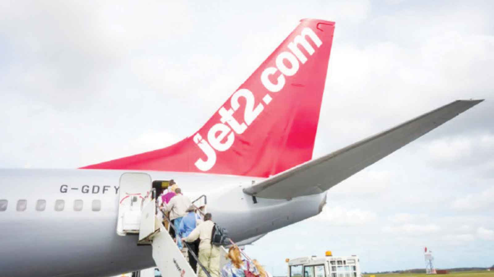 COUPLE BANNED FOR LIFE FROM AIRLINE AFTER BEING CAUGHT HAVING SEX ON A PLANE