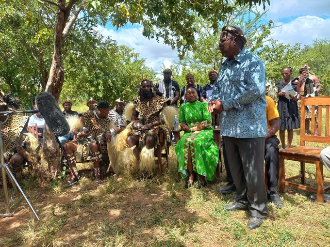 Deputy Minister arrives at Imiklomelo KaDakamela Festival in Nkayi