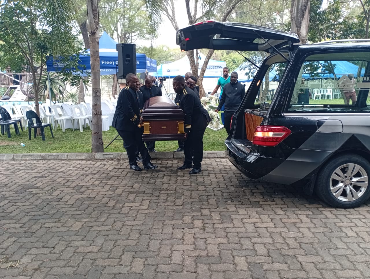 Hundreds mourn Dr Gunguwo as renowned doctor laid to rest