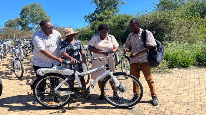Bicycles boost for 200 village health workers in Gwanda