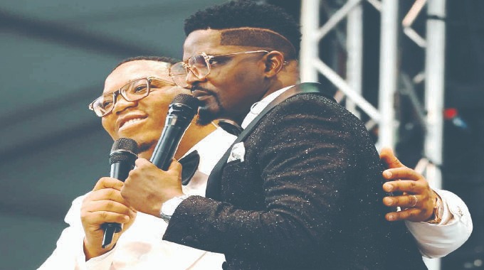 Heavenly Bromance! . . . as Canaan Nyathi comes home for Ekhaya Worship Festival