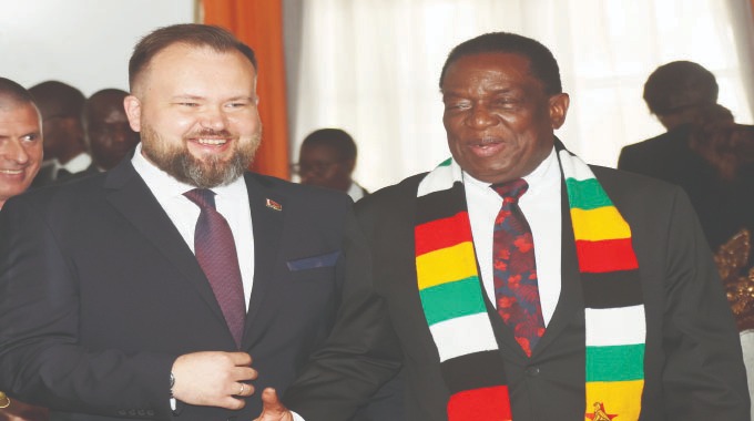 ‘Stop exploitative contracts’ President slams short-term work, pushes for formalisation