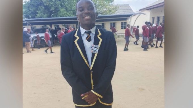 Phakamani High School honours  athletics heroes