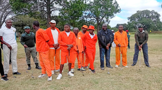 Inmates trade bars for birdies in golf rehab twist
