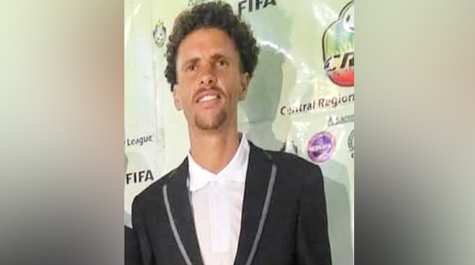 FOOTIE STAR’S  ‘FOUL PLAY’. . . turns wife into punching bag over ‘King Zulu’ call
