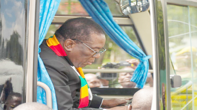 President hands over vehicles to choirs