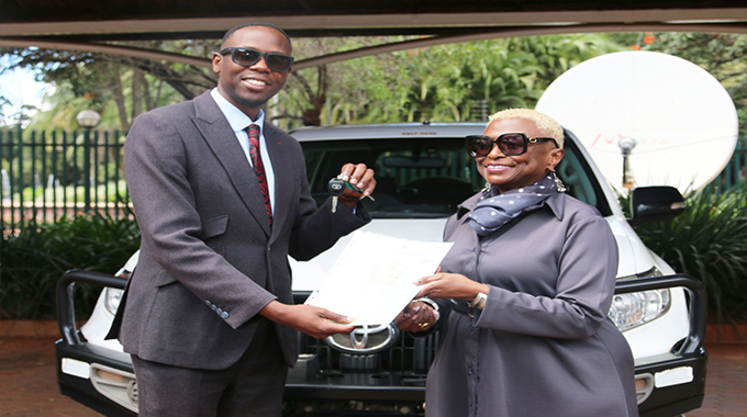 WFP hands over vehicle to boost disaster response