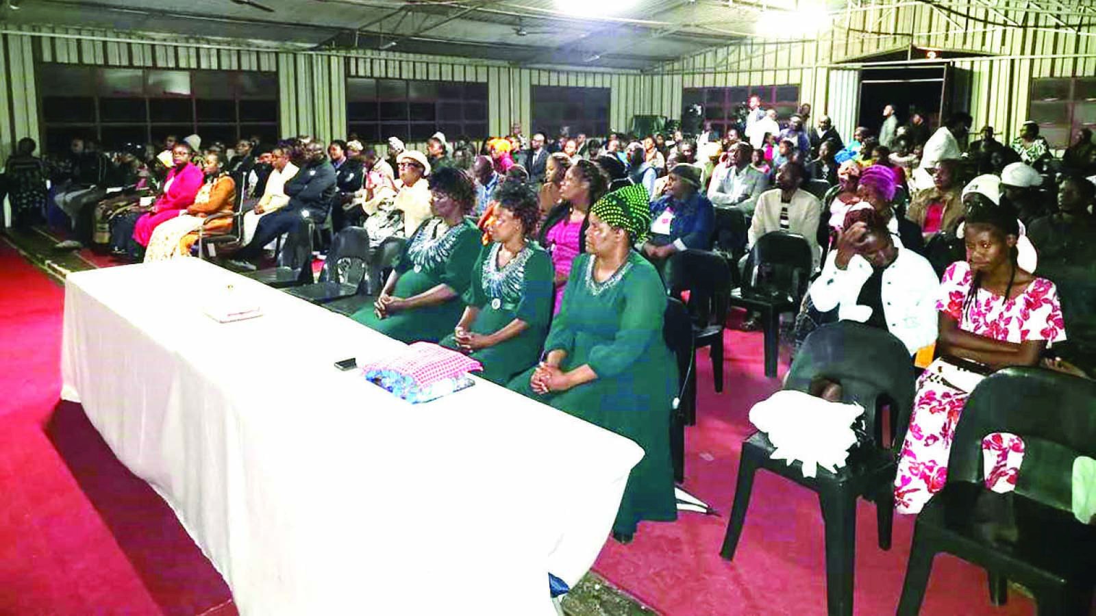 TYNWALD NORTH COMMUNITY HOLDS PRAYER MEETING FOR MUJURU