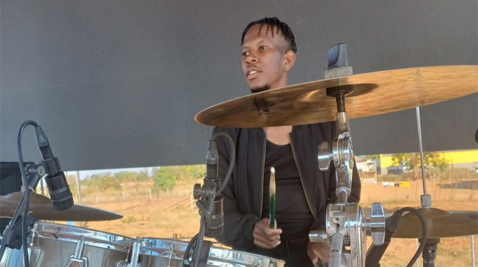 Jeys Marabini pays tribute to drummer Emmanuel Jasi