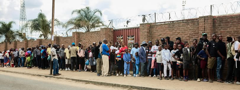 Chaos at Sakubva Stadium entry points