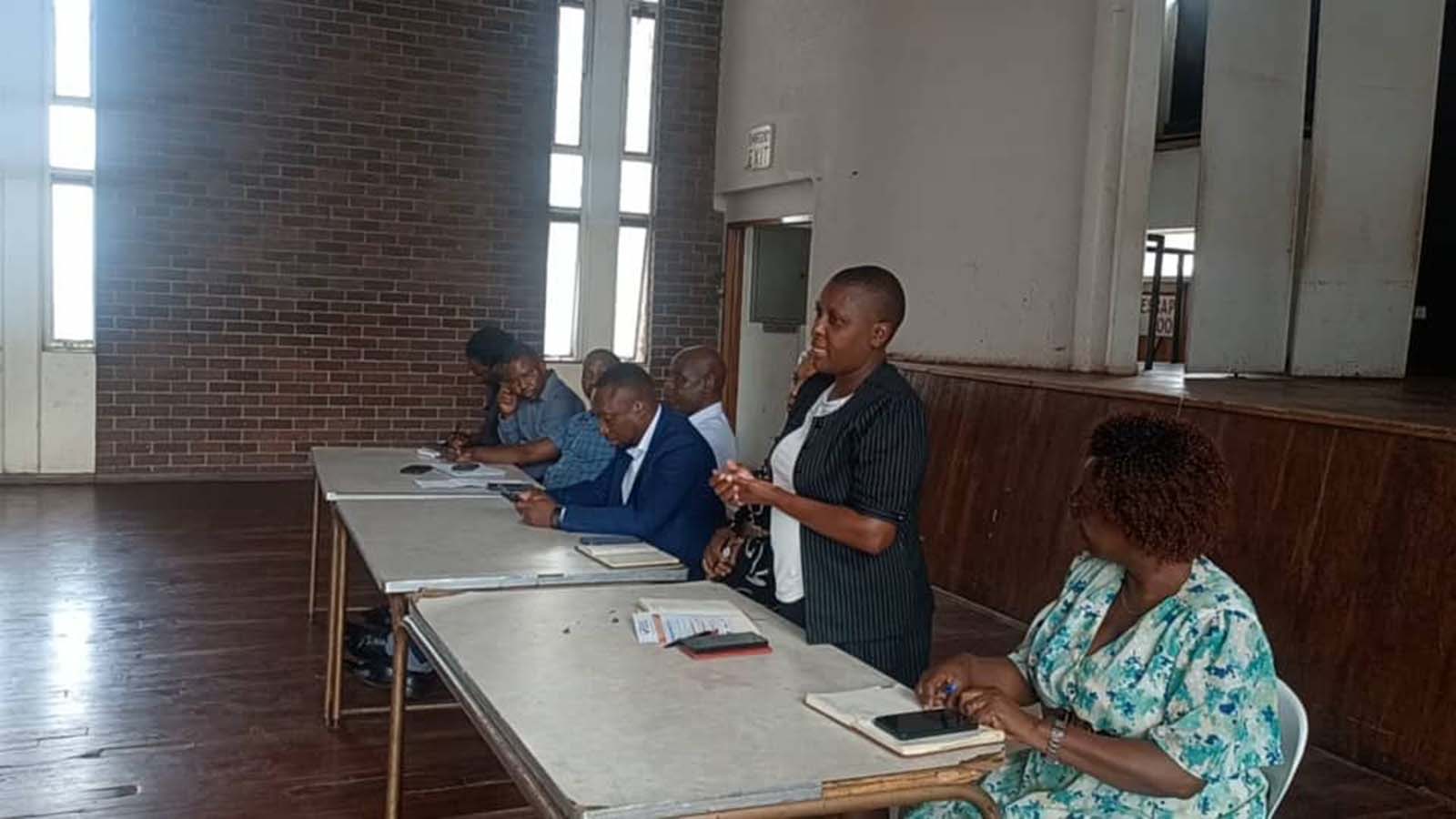 Cooperate with prepaid meter installation teams: Council