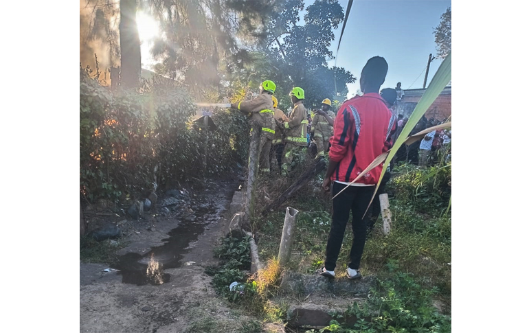 Mutare Fire Brigade personnel battles to extinguish the inferno