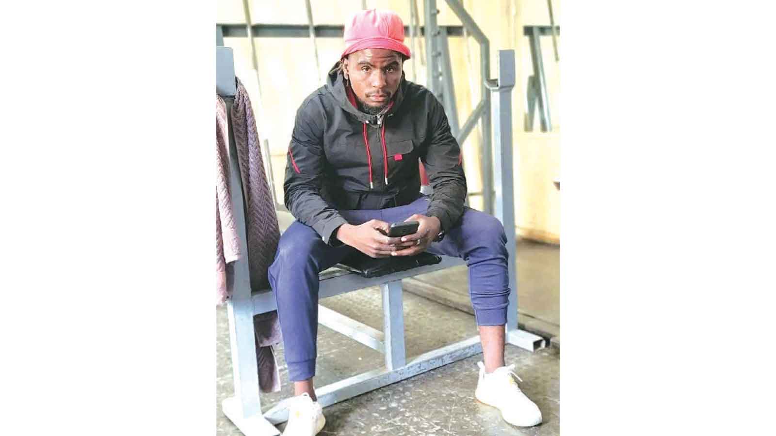 Zim boxing star Ncube dies after weeks in coma