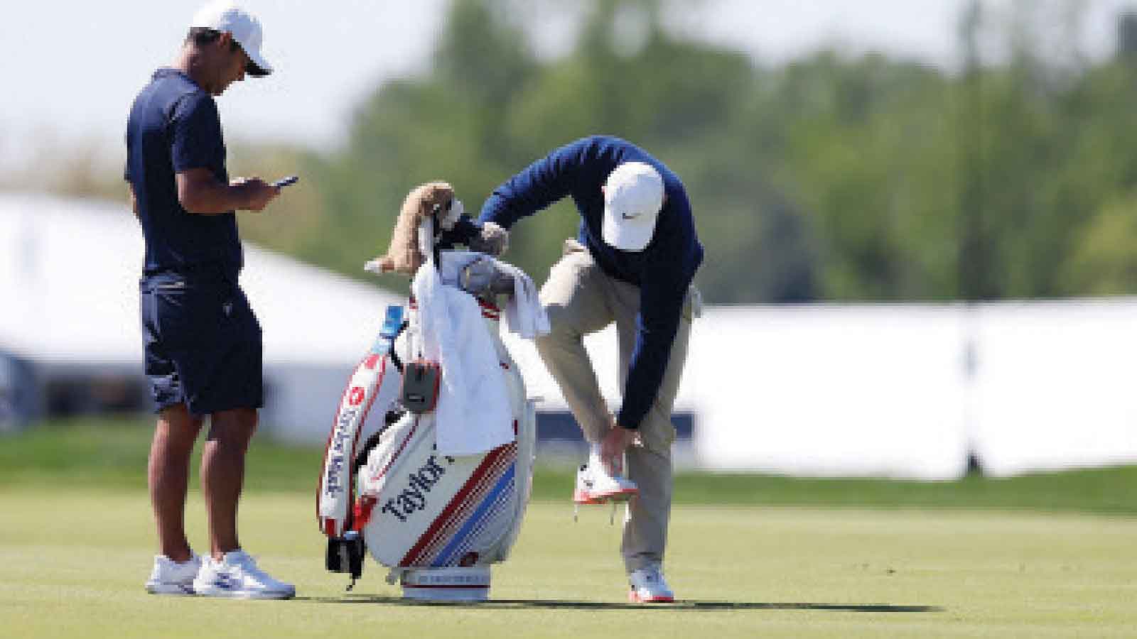 Blister worry hits McIlroy