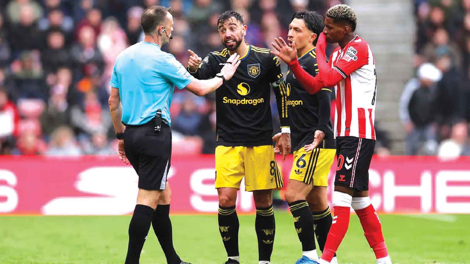 Sunderland halt Man United