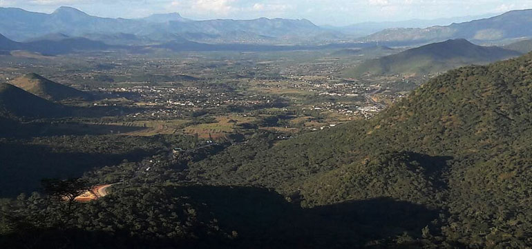 Escaping into the mist! . . . discover Manicaland this winter