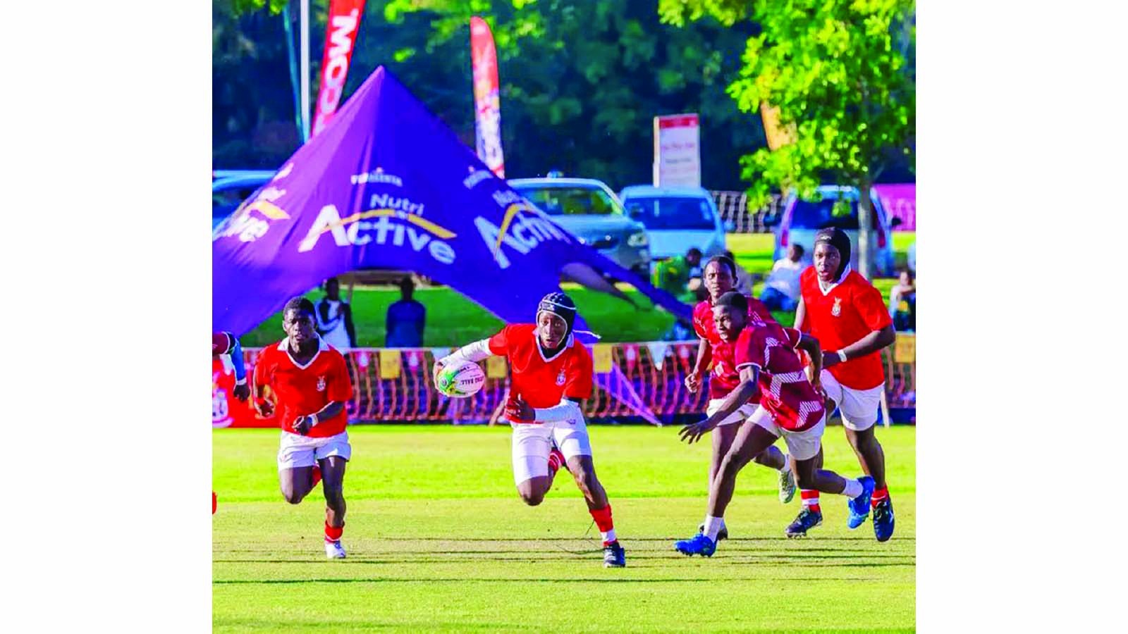 NUTRI-ACTIVE RECEIVE THEIR FLOWERS l Schoolboy rugby takes centre stage