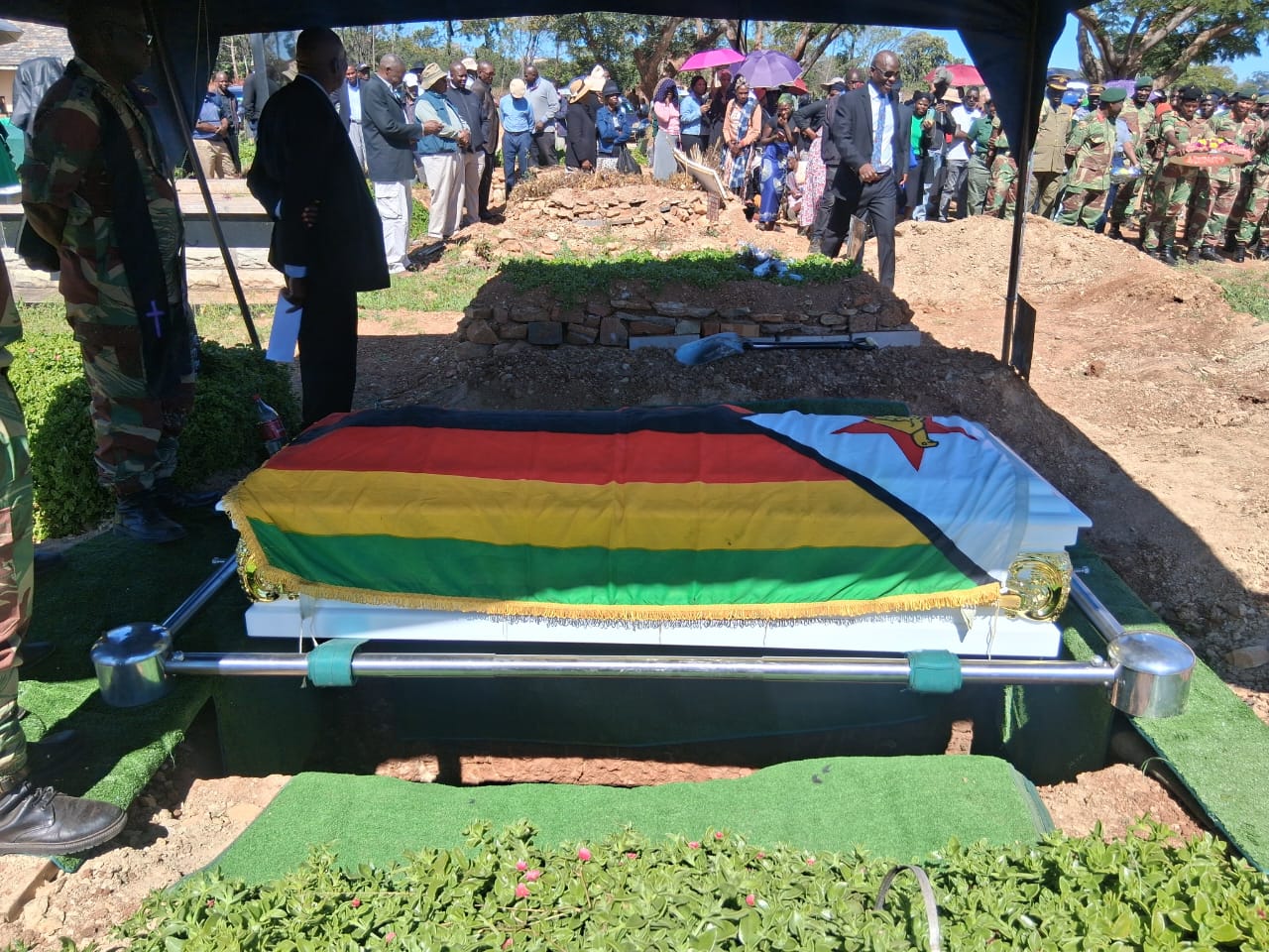 Hundreds bid farewell to Colonel (Retired) Khutshwekhaya