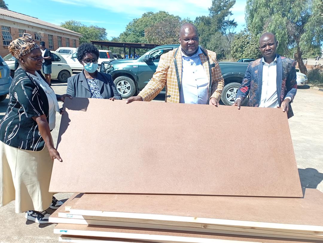 WATCH: Cllr Zidya, Nketa Legends refurbish Manondwane Primary School classrooms