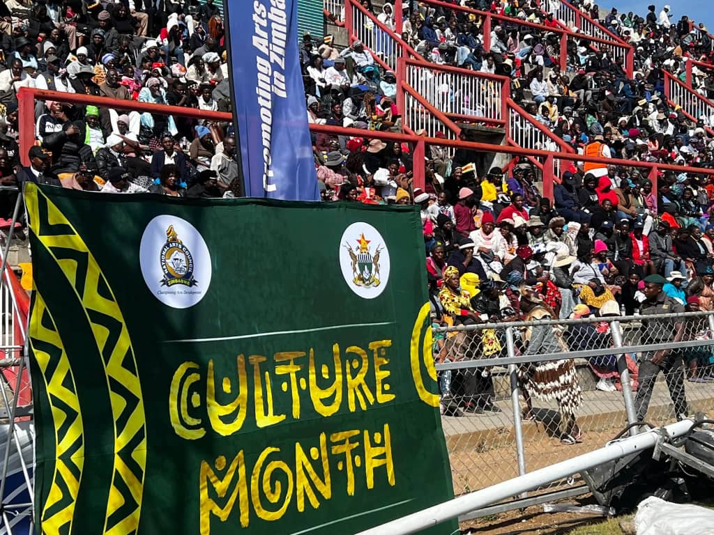 Asibantu yinhlabathi eBarbourfields kunanzwa amasiko