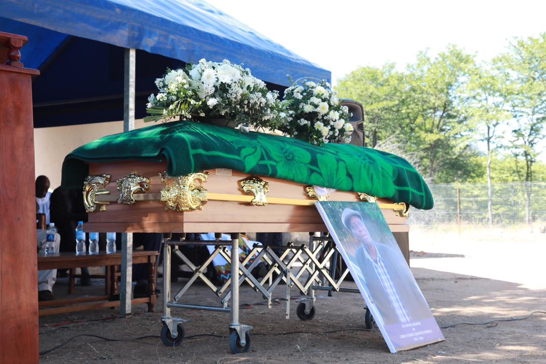 Hundreds bid farewell to Chief Bakwayi
