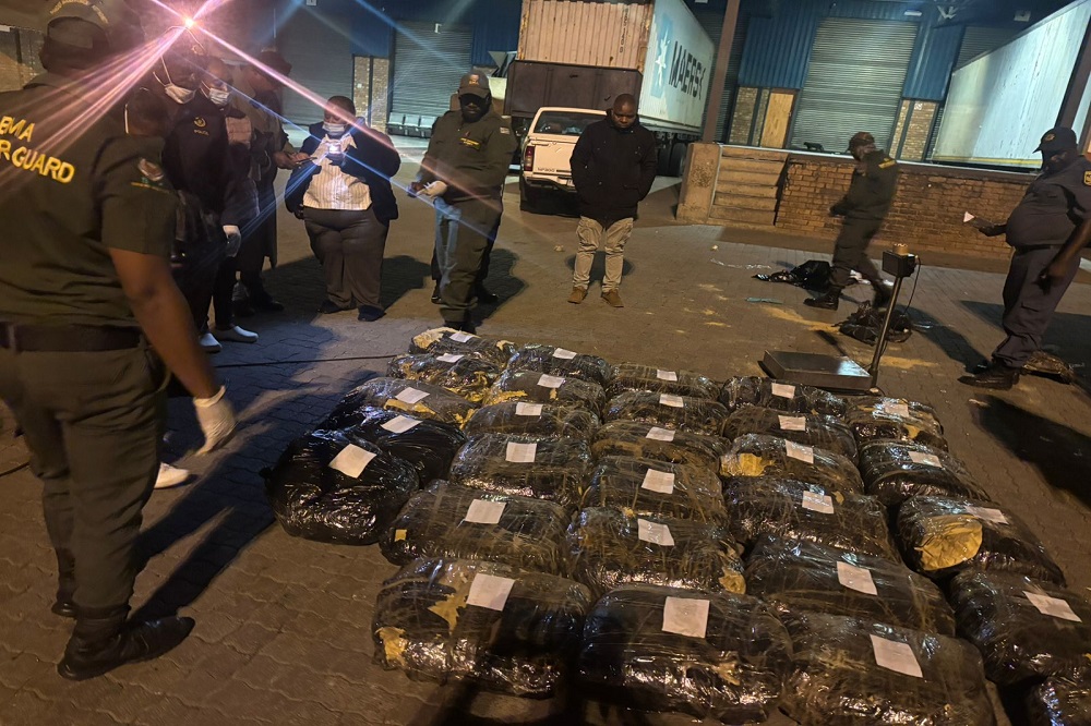 Three people nabbed, nearly R1 bln worth of drugs seized at Beitbridge Border
