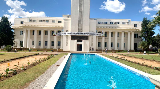 City Hall fountain flows again as Byo revives its pride