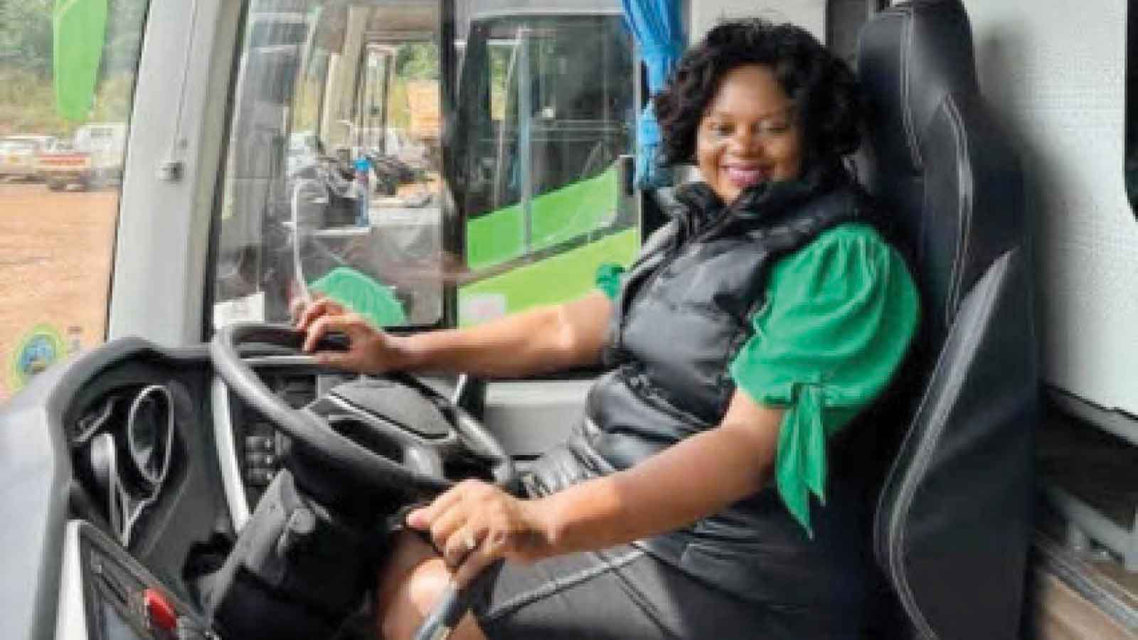 DRIVERS AT BUS FIRM CELEBRATE FATHER’S DAY