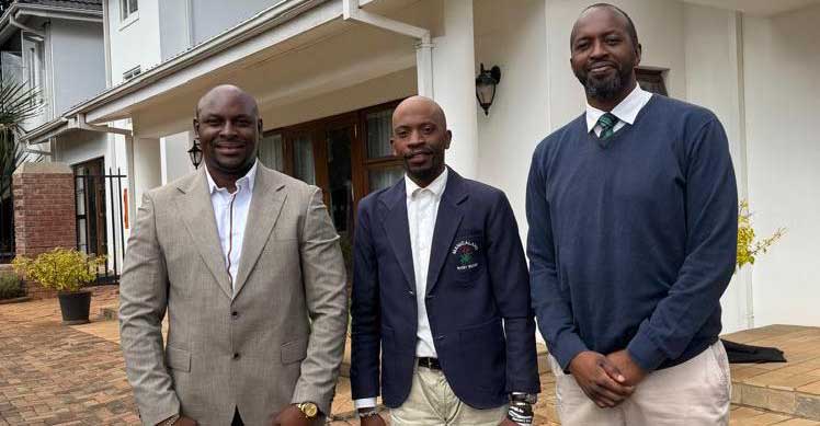 Greenvest Mineral representatives, Gerald Sibanda (left), Manicaland Rugby Board chairman, Casper Bandu and Zimbabwe Rugby union general manager, Julius Chifokoyo
