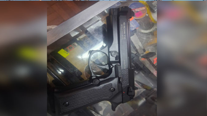 Police warn against sale of fake guns