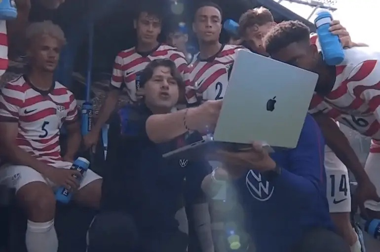World Cup coaches cleared to use laptops during water breaks