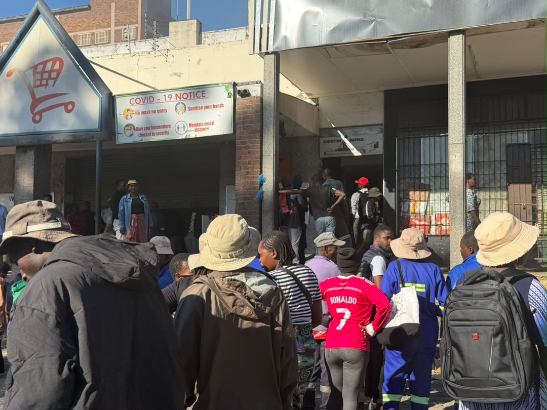 Kutsha izakhiwo ezintathu enzikini yedolobho lakoBulawayo