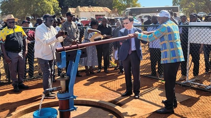 China completes, hands over ‘300 Boreholes Project’ for Zimbabwe