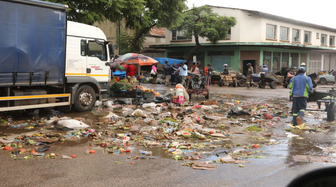 Dirt, disorder and decay take hold in Bulawayo