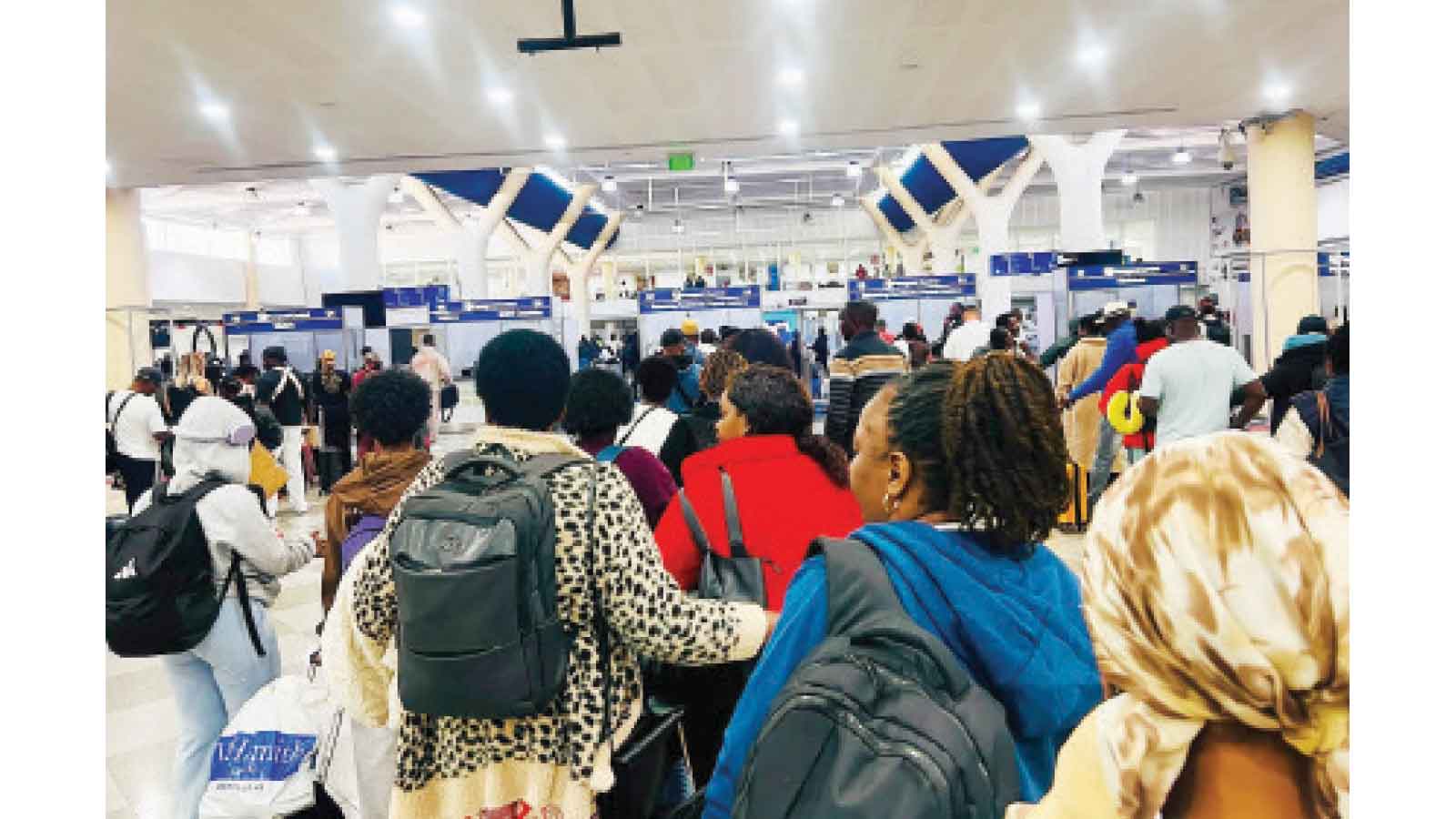 IT’S LOOKING GOOD FOR AIR ZIM AS FLIGHT FROM LONDON LANDS WITH 165 PASSENGERS