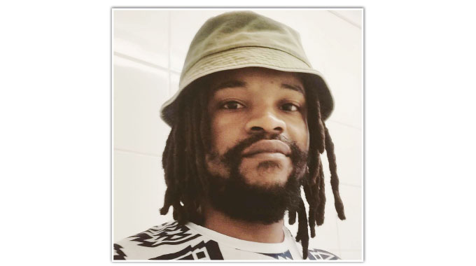 ‘Ziyamkhalela  izankosi uMnkandla’