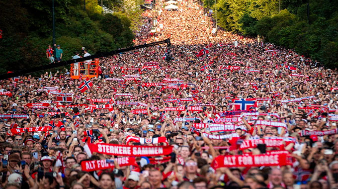 Norway turn World Cup heartbreak into celebration as huge crowds pack Oslo . . . Squad perform one last ‘Viking row’ on palace steps