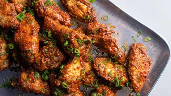 Oven crisp chicken wings, the tastiest in town!