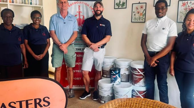 Masters Paint donates paint to cancer patients’ hostel