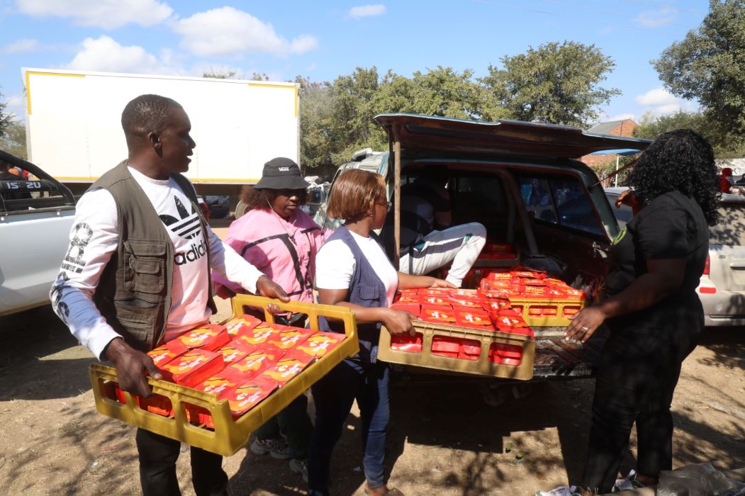 Government steps up humanitarian aid as returnees receive food support at Beitbridge border
