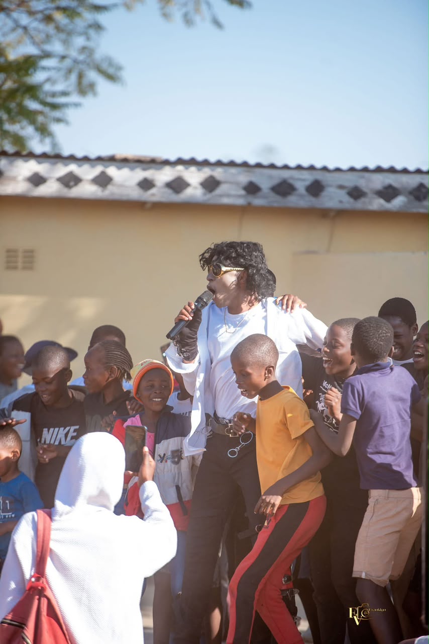 Skhumz Moonwalker pays tribute to Michael Jackson