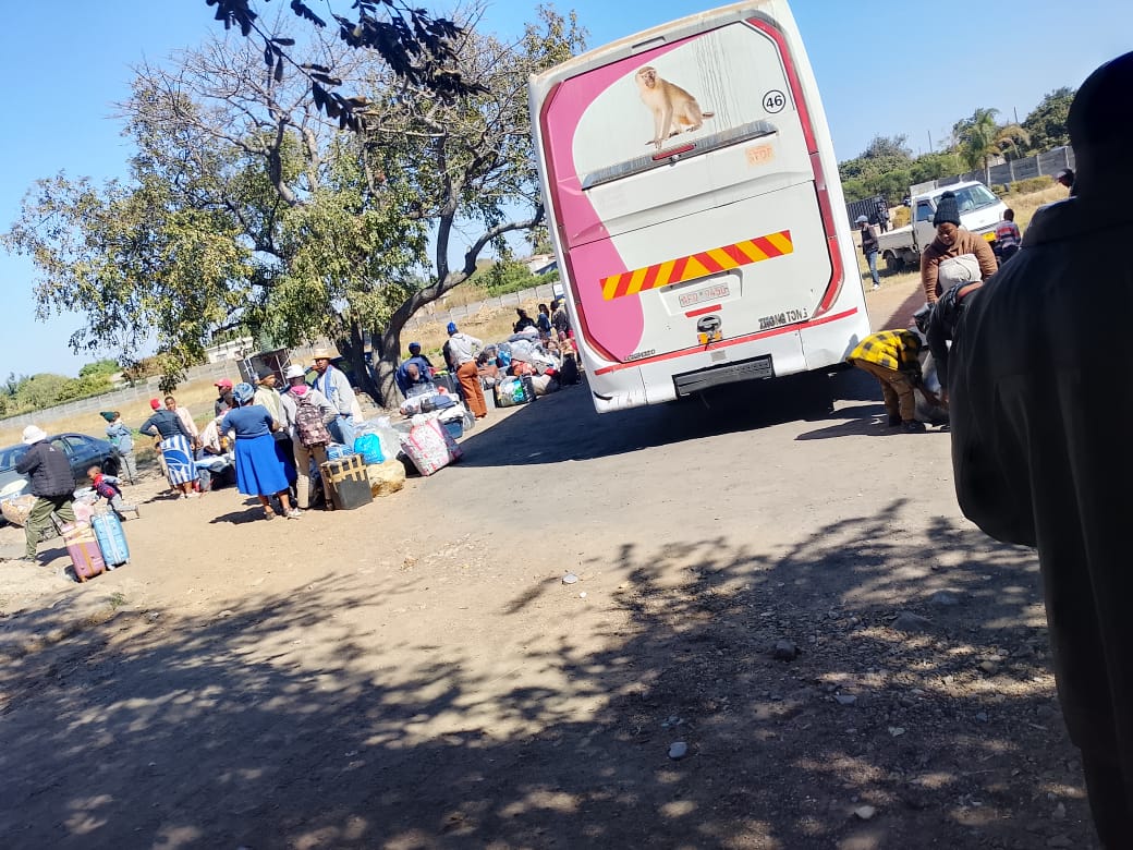 Over 700 South Africa returnees transported to Bulawayo