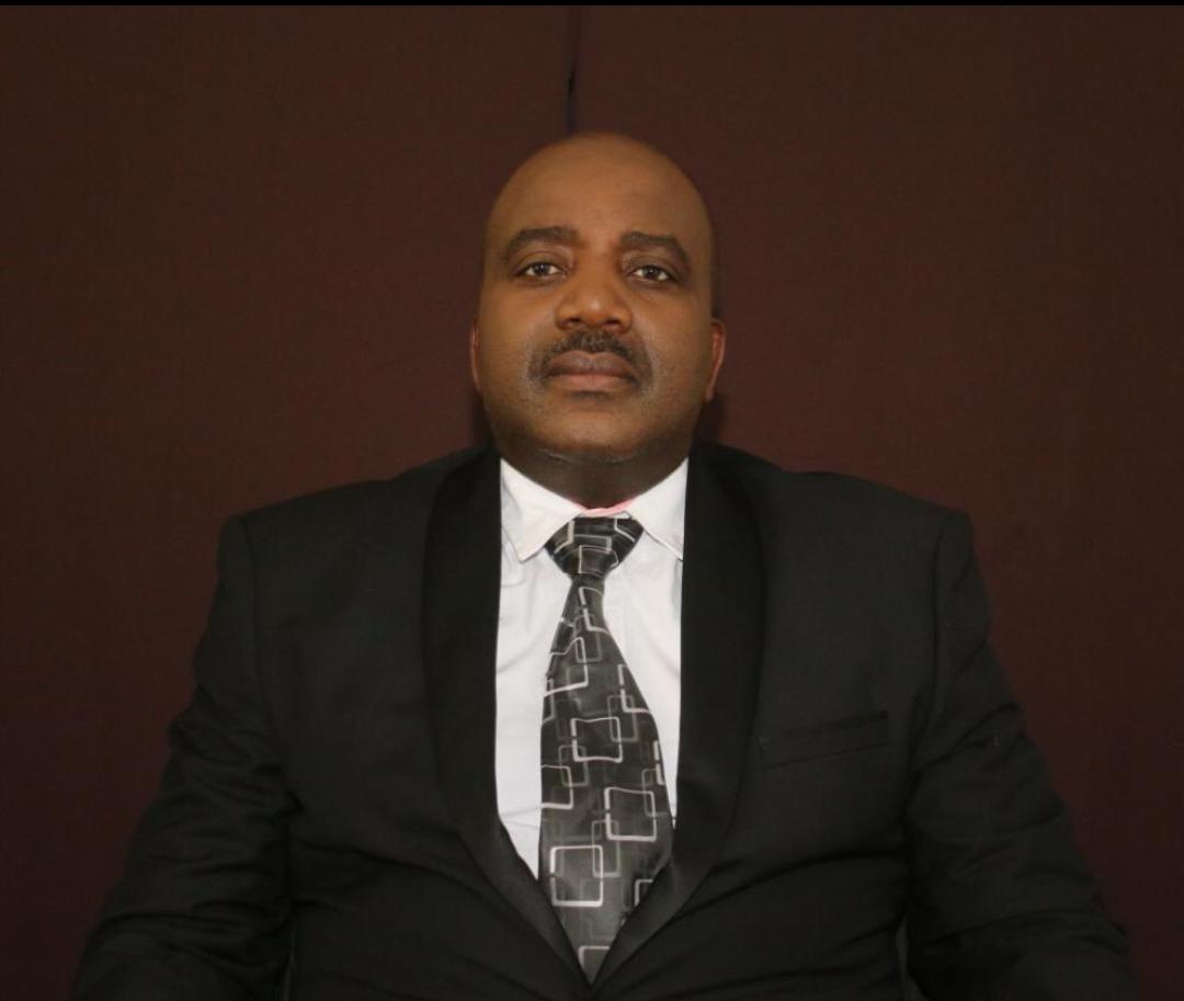 Opposition leader defects to ZANU PF