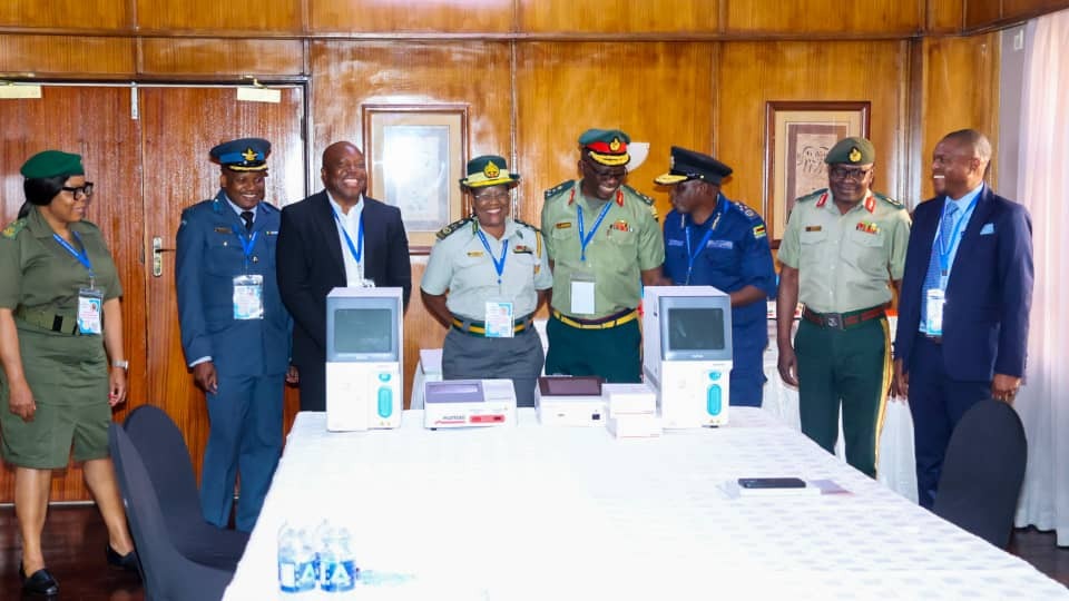 Uniformed forces receive medical equipment