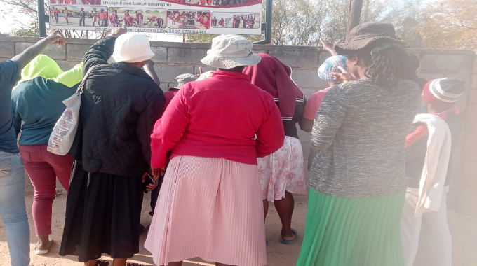 Parents clash with school head over beam. . . . accuse head of sidelining BEAM committee and imposing extra charges