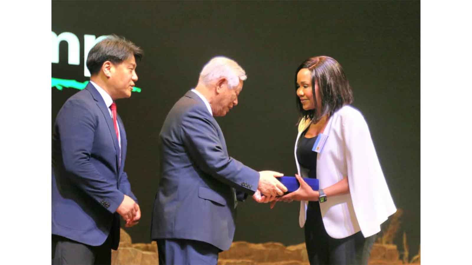 Minister Tavengwa, Mrs Chiwenga honoured in South Korea