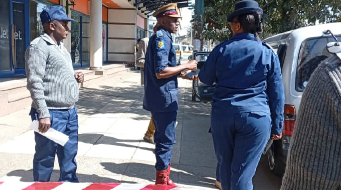 Kuthungathwa abagqekeze koJet eBulawayo centre